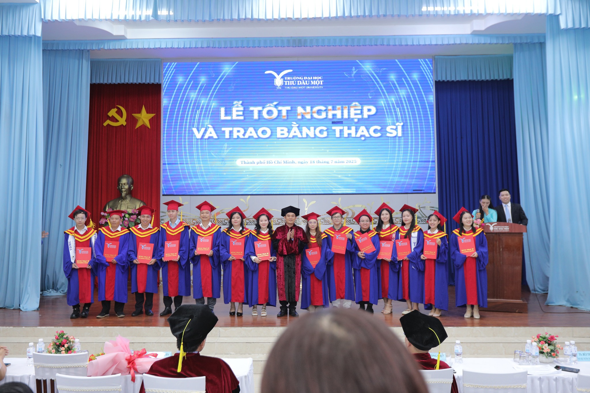 🎓  LỄ TỐT NGHIỆP THẠC SĨ NĂM 2025 TRƯỜNG ĐẠI HỌC THỦ DẦU MỘT -  TRƯỞNG THÀNH TỪ HÀNH TRÌNH TRI THỨC 🎓 