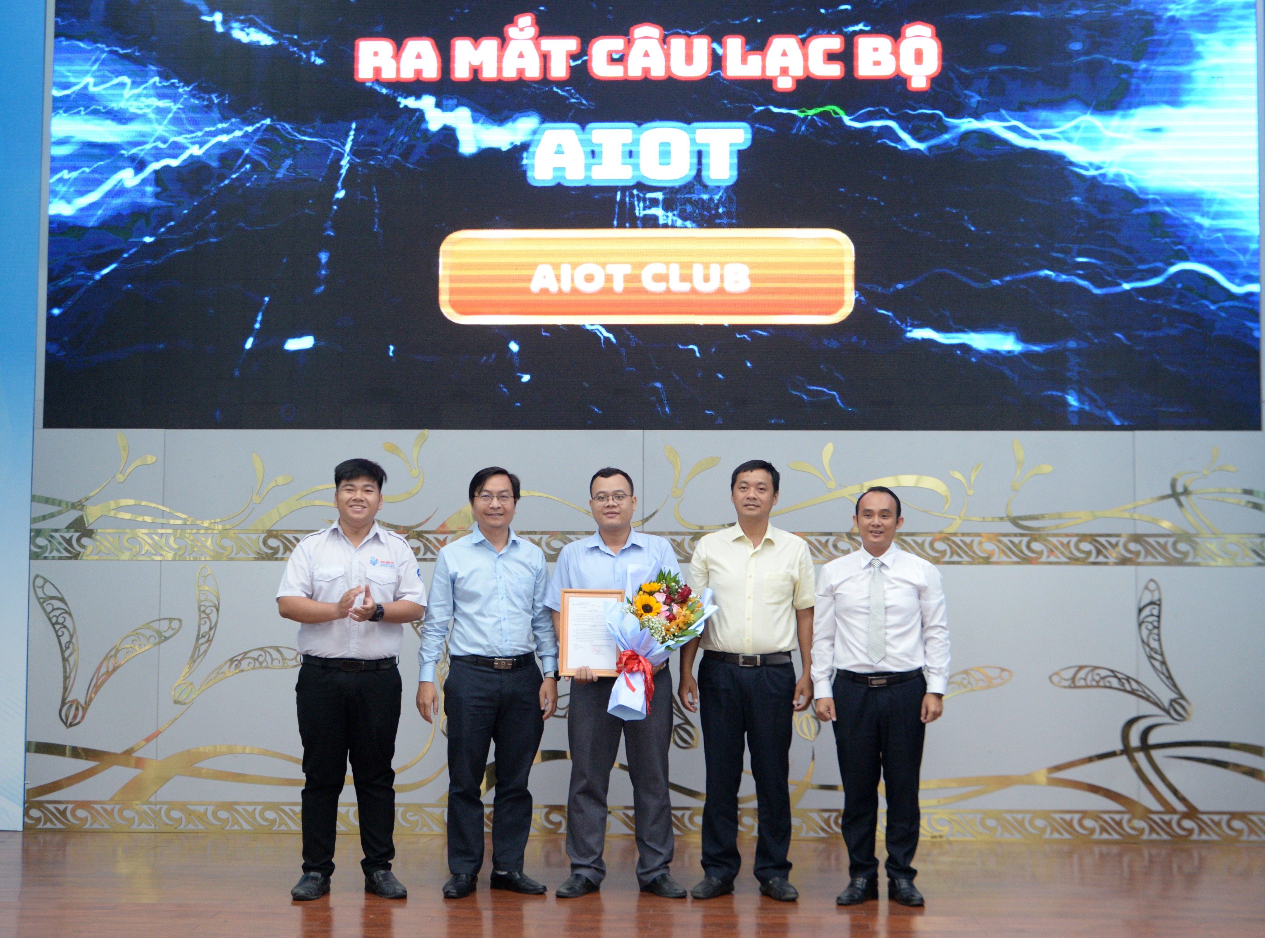 Viện Đào tạo Công nghệ Thông tin và Chuyển đổi số ra mắt hai Câu lạc bộ học thuật: AIoT và Công nghệ Mạng – Đa phương tiện