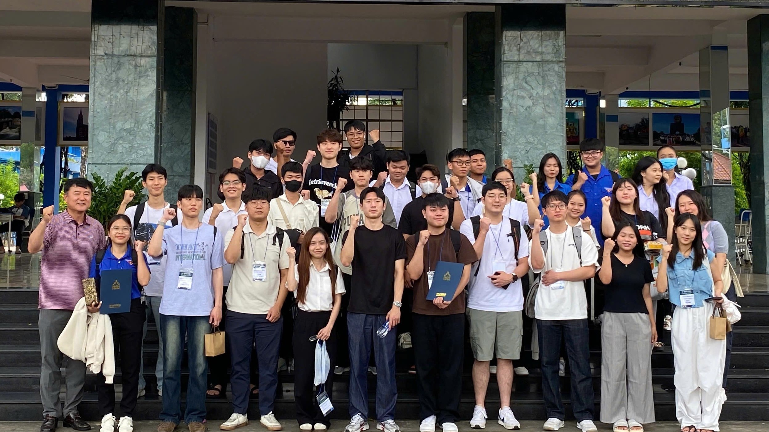 Giao lưu học thuật quốc tế - sinh viên Viện đào tạo Công nghệ thông tin, chuyển đổi số tự tin hội nhập toàn cầu 